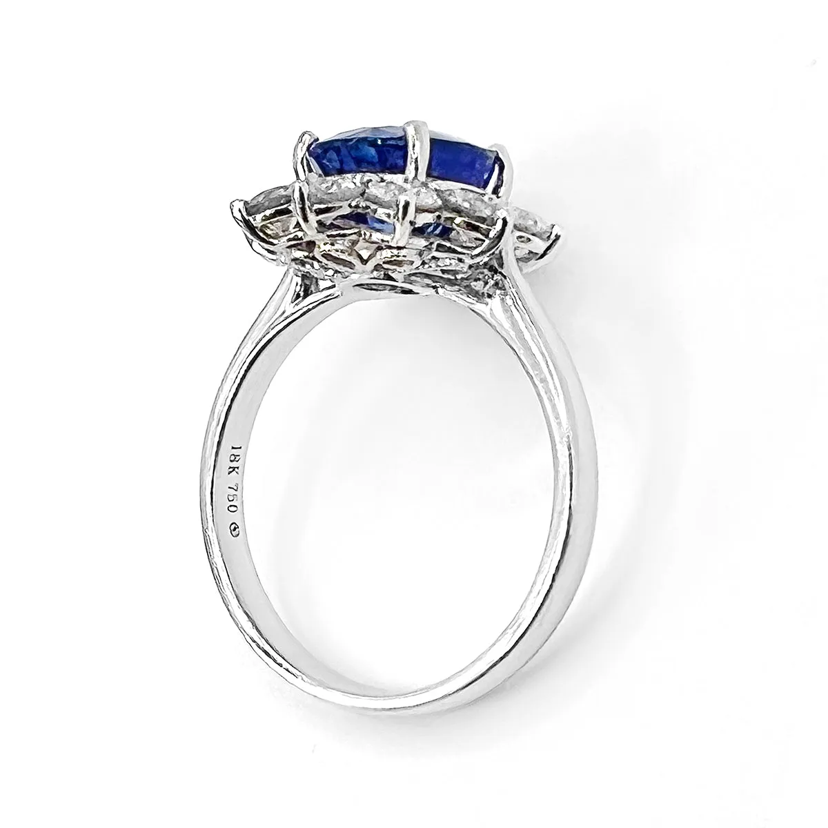 3.13 Oval Cut Sapphire and Diamond Cluster Ring | Pre-Loved | 18K White Gold