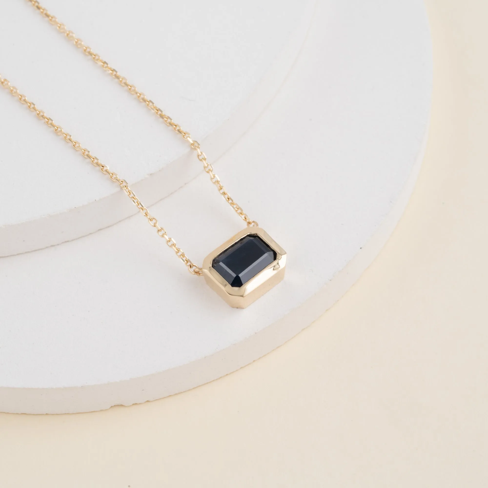 Dark Blue Sapphire Necklace, Luisa