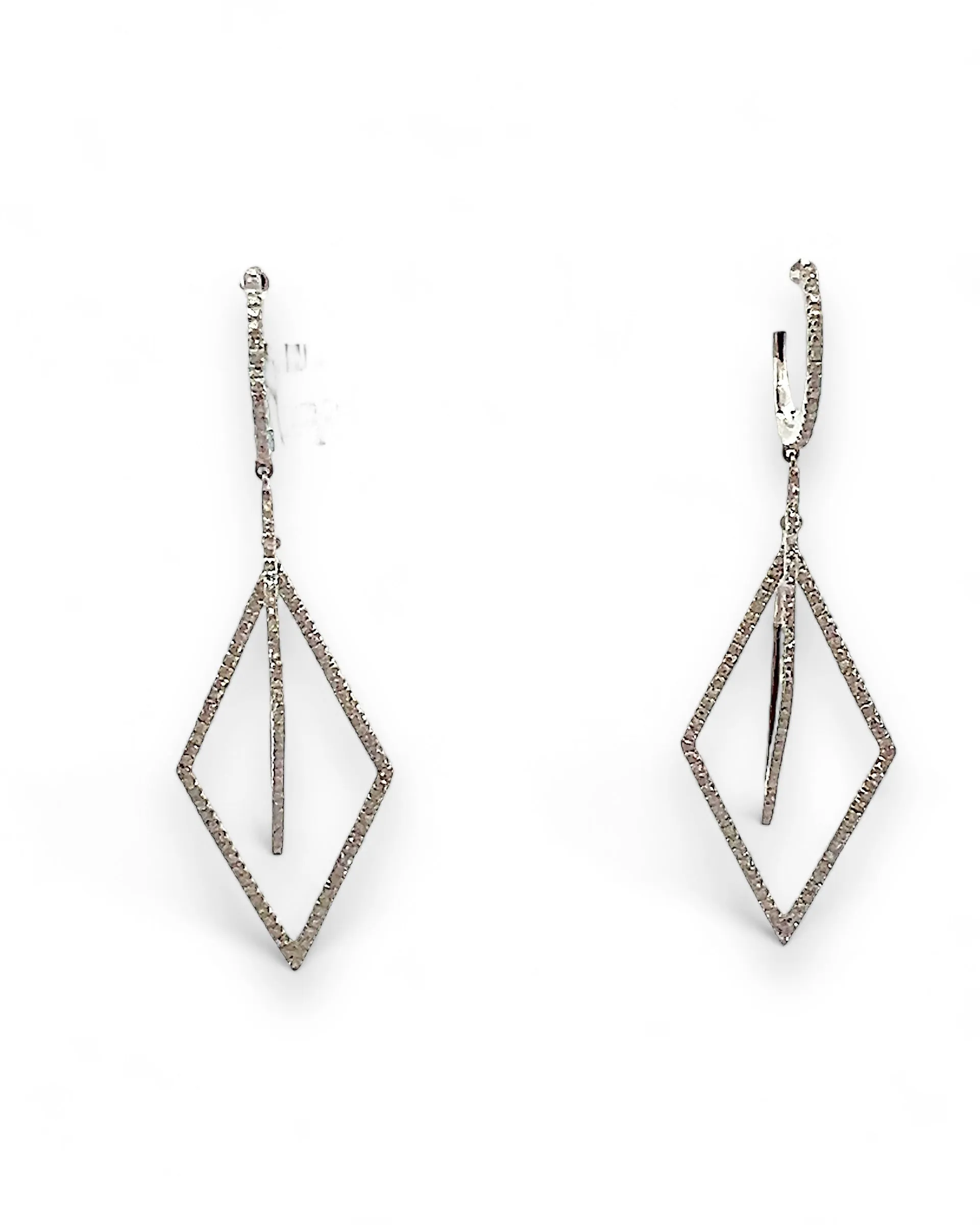 DIAMOND SHAPE EARRINGS