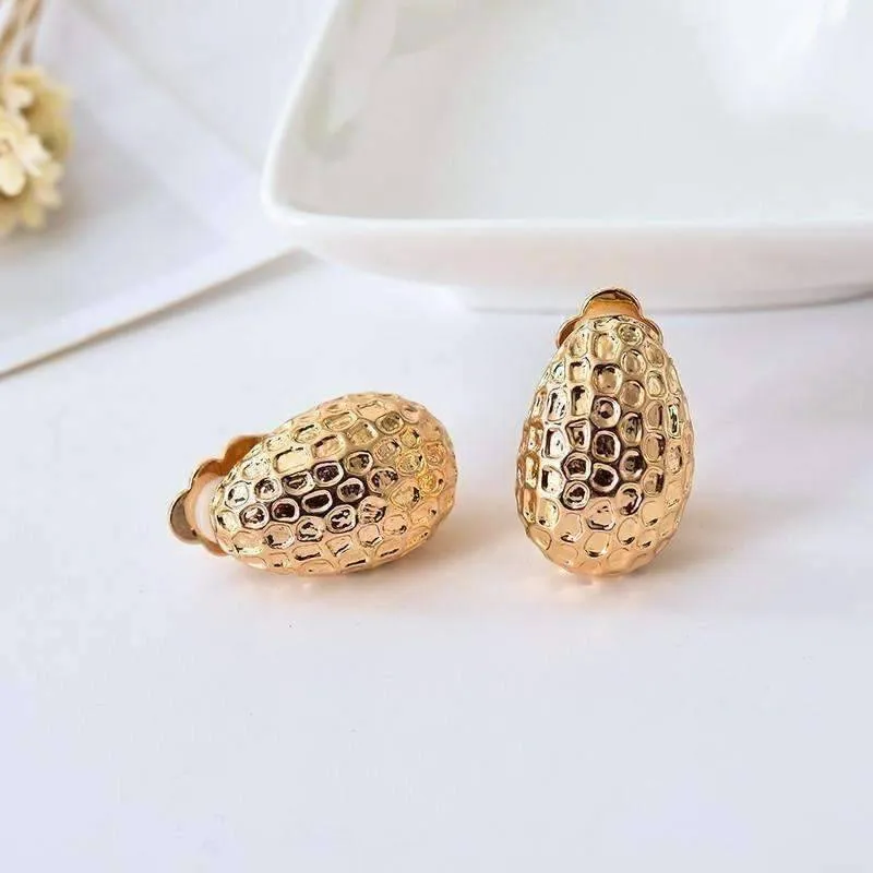 Hammered Gold Clamshell Scoop Clip-On Earrings