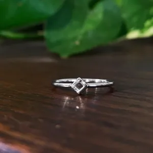 Petite Square Ring