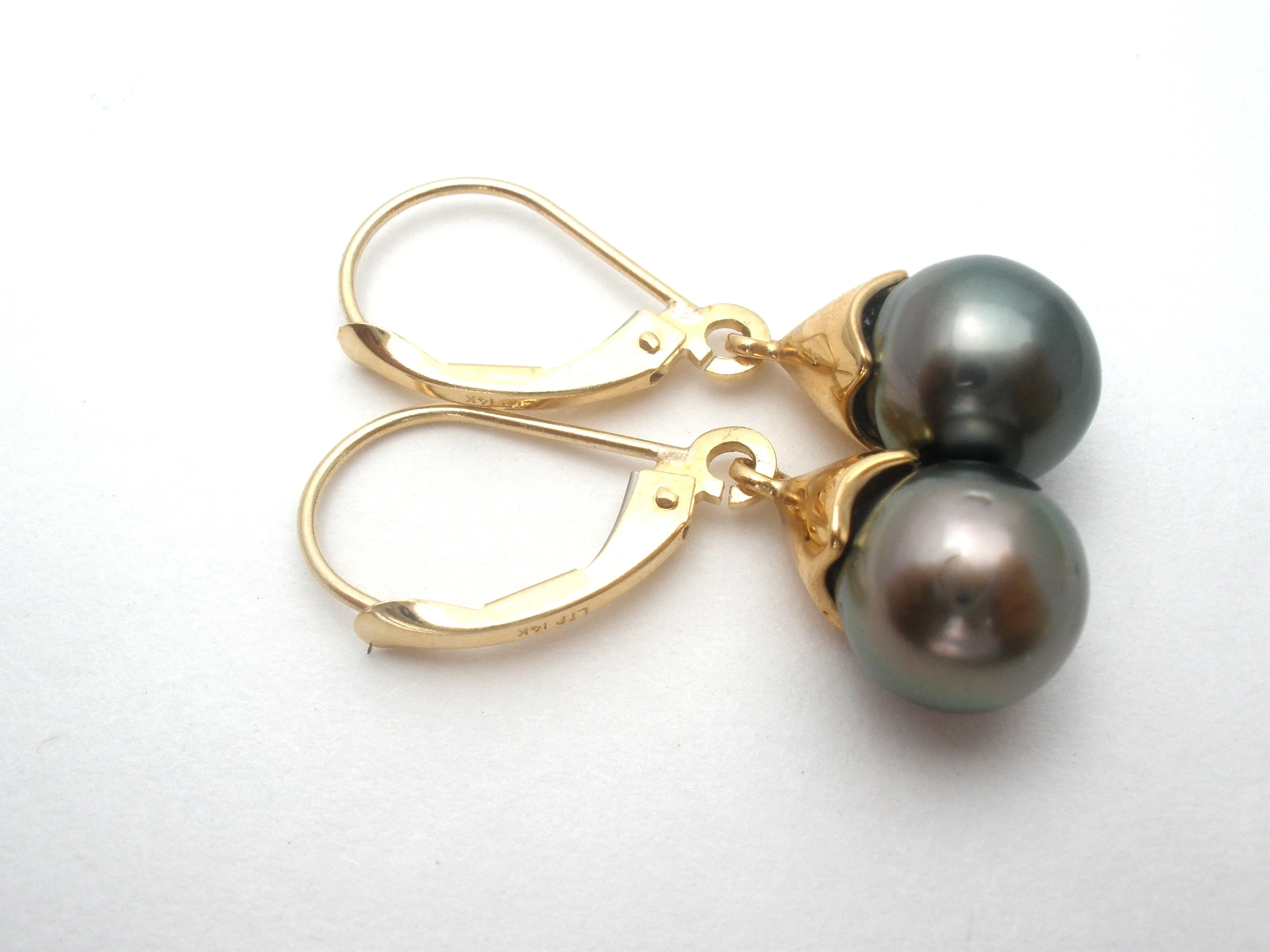 Tahitian Pearl Earrings 14K Gold Vintage